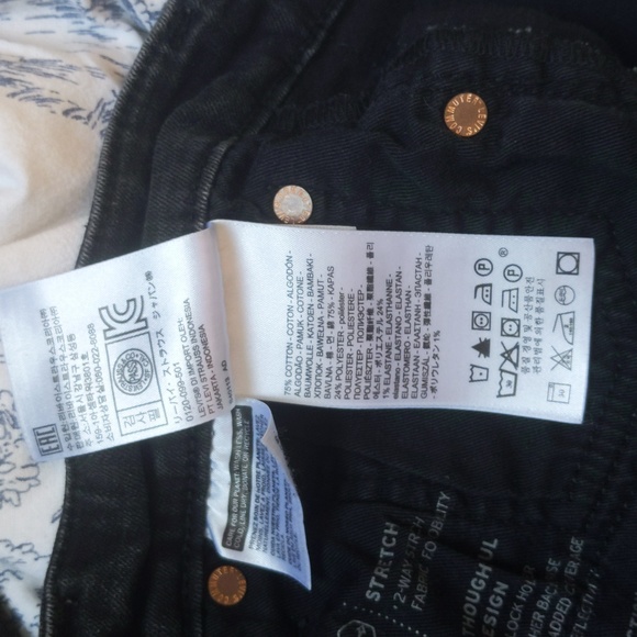 Levi's Commuter Slim Fit Jeans - Picture 11 of 14
